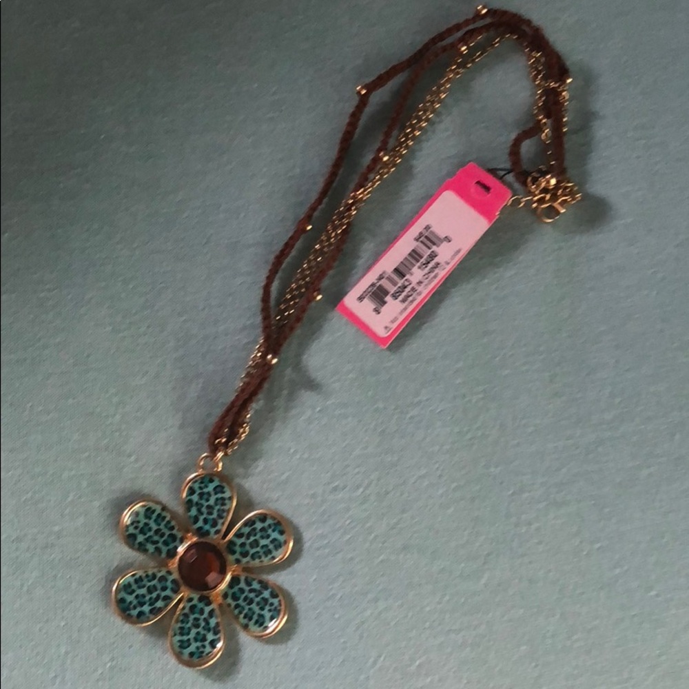 NWT Betsy Johnson necklace